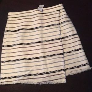 BRAND NEW, with tags, LOFT skirt, size 0